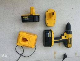 2 DEWALT cordless drills 18V and 3mikita 1...