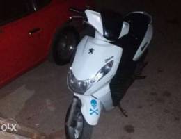 Moto peugeot kisbee 100 cc