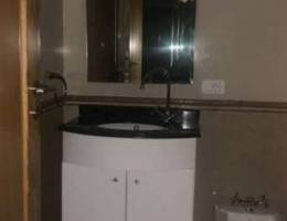 3 bathroom cabinets & sinks + mÃ©langeurs, ...