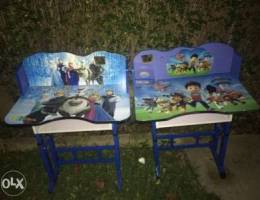 2 kids table like new