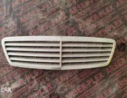 ÙƒØ§Ù„Ù†Ø¯Ø± Ù…Ø±Ø³ÙŠØ¯Ø³ Ø§Ù… Ø¹ÙŠÙˆÙ† Ù¢Ù¡Ù¡ Mercedes E grill