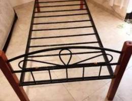 Single bed (wood ,metal)