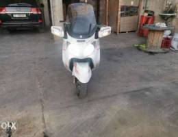 Burgman 650 ktir ndifi wm3adali cvt jdid