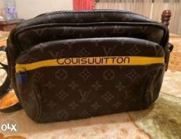 #Louis_Vuitton Bag .. New Condition .. Off...