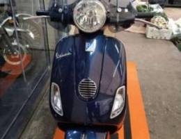 vespa lx 150cc injection model 2011 very g...