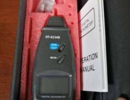 Digital tachometer