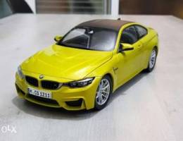 1/18 Paragon BMW M4 Austin Yellow Dealer E...