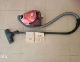 Vacuum cleaner with 2 bags for 175.000 L.L