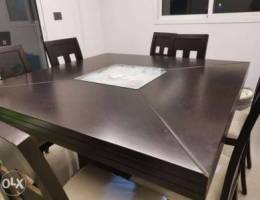 Square dining room (8 chairs)