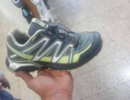 Salomon size 38