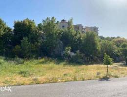 860 SQM Land for Sale in Feitroun - Keserw...