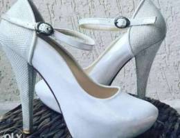 White shoes size 38