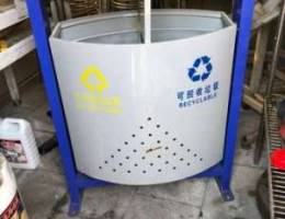 Waste bin