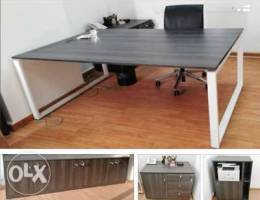 Office furniture Liquidation 1: GM Desk ch...