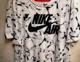 T shirt nike/puma