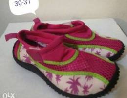 Aqua shoes water size 30-31 price 30 alf