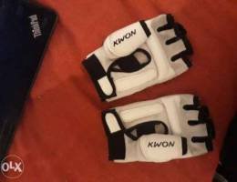 Gloves for taekwondo fight number 9