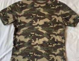 military outlet tshirt like new 60000LL