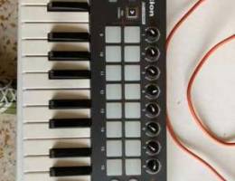 Novation Midi controller