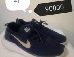 Authentic Nike shoes size 41 price 90 alf