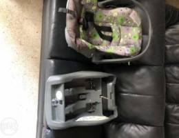 Stroller w car seat wel base