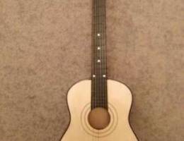 2/4 Classical guitar nice quality