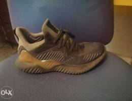 Adidas Alphaboost Size 39