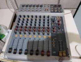 Mixer peavey 6 channels