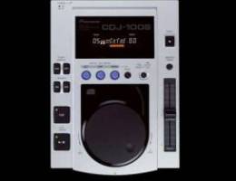 Pioneer 100 cdj with flight case