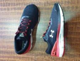 Original Under Armour Size 12US