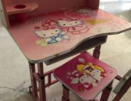 Hello Kitty Desk for kids + Chair (good co...