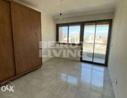 Spacious sunny flat with open view from te...