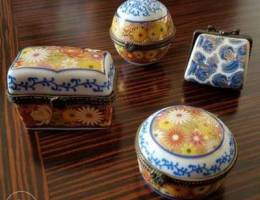 Porcelain decorative boxes