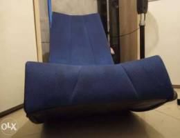 Rocker chair very comfy with bass and spea...