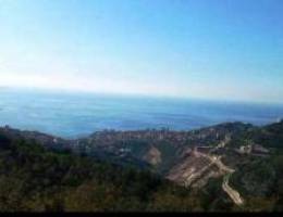 A 830 m2 land having an open mountain/sea ...