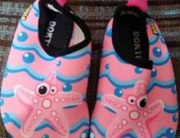 Swimming shoes