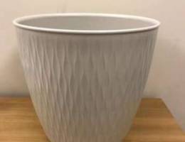 Plastic pot