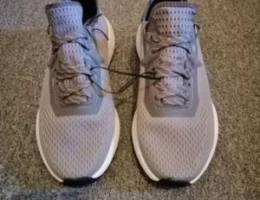 P&B grey running shoes 40