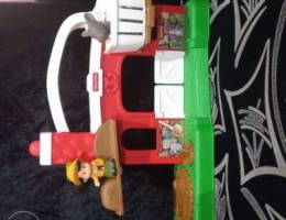 Animals farm house Fisher price like new