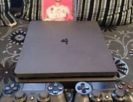 ps4 slim like new 2 controller orginal and...