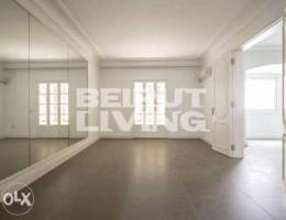 Bright & spacious Rooftop flat - prime loc...