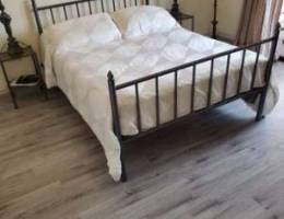 Queen size Brass bed ( 180x140) with mattr...