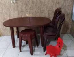 Plastic table. Ø·Ø§ÙˆÙ„Ø© Ø¨Ù„Ø§Ø³ØªÙŠÙƒ