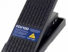 Pedal Behringer FCV-100 with cable