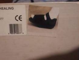 Right Wedge healing shoe size large fits s...