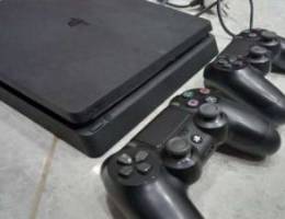 Ps4 plus 1 terra with 2 original controlle...