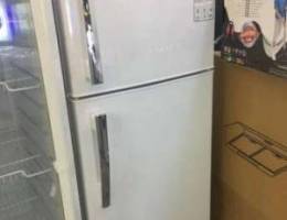 Refrigerator 10 feet white New