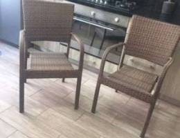 2 Resine chairs / in excellent condition