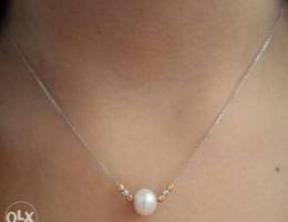 White 18k necklace