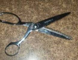 Singer scissor